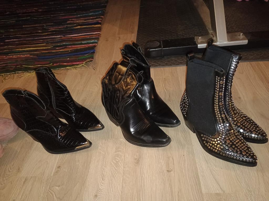 Stoere laarzen maat 37 en roze schoenen maat 36, Ophalen of Verzenden, Zo goed als nieuw, Zwart, Lage of Enkellaarzen