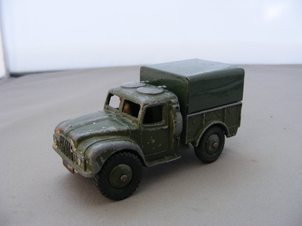 Army 1 ton cargo truck dinky toys 641 met huif, Ophalen of Verzenden, Gebruikt, Bus of Vrachtwagen, Dinky Toys