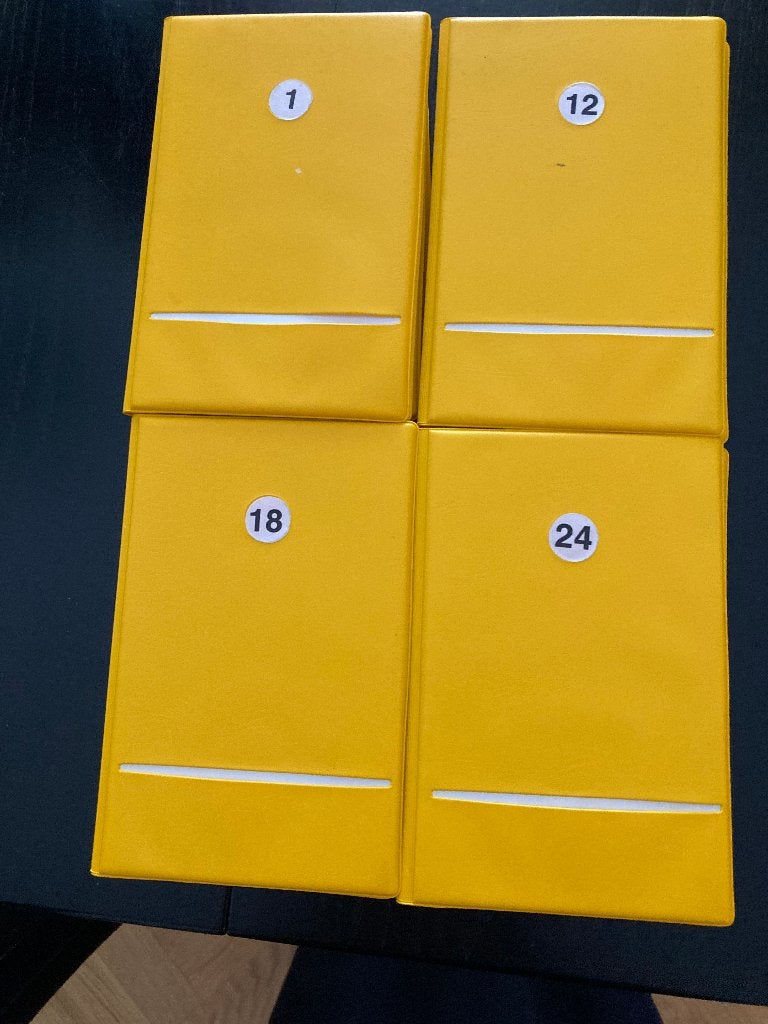 24 stuks bridge mapjes gevuld met bridge kaarten, Drie of vier spelers, Ophalen of Verzenden, Zo goed als nieuw, Onbekend