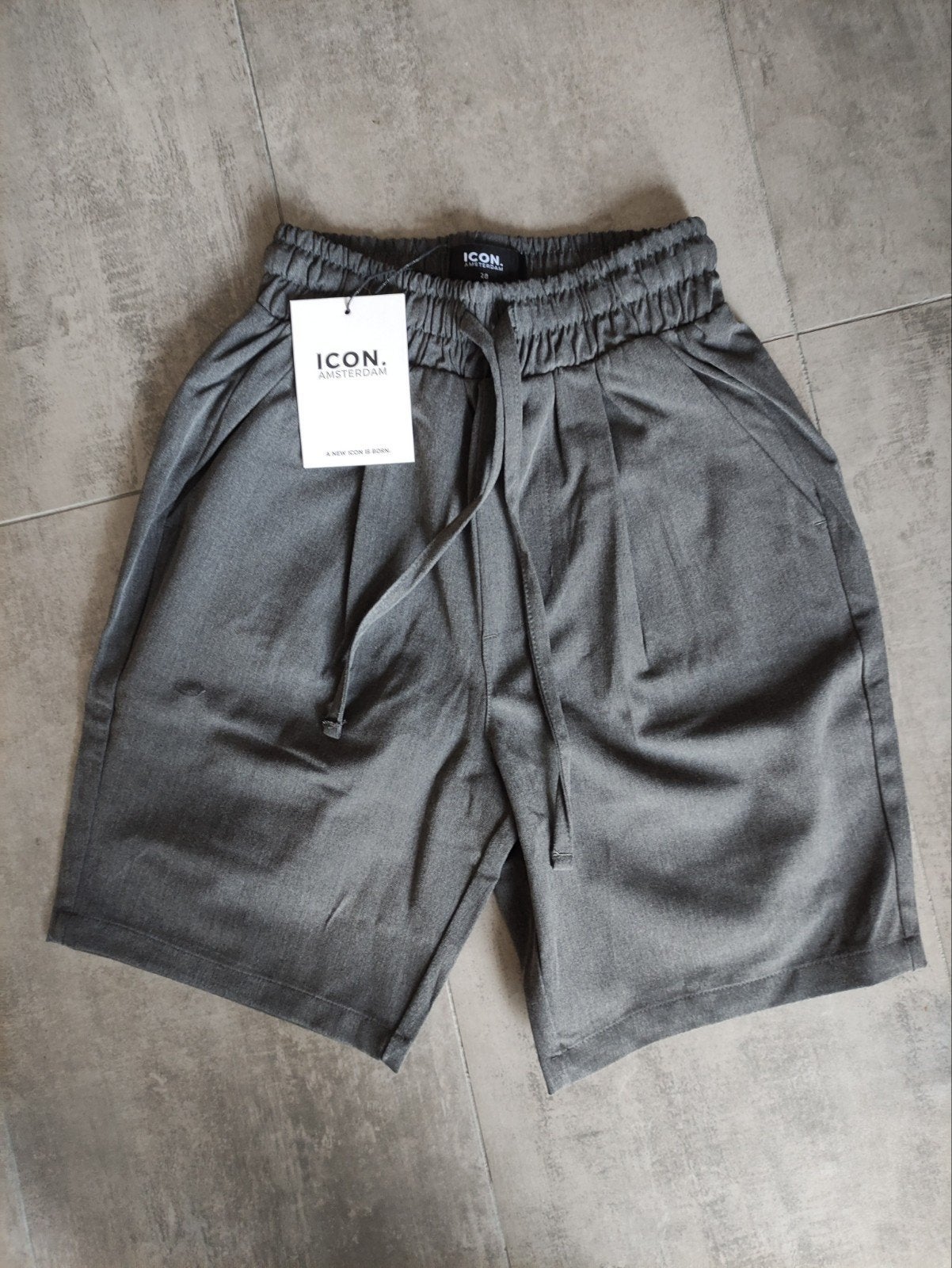 Donker grijze nette korte broek/shorts nieuw, Ophalen of Verzenden, Nieuw, Grijs