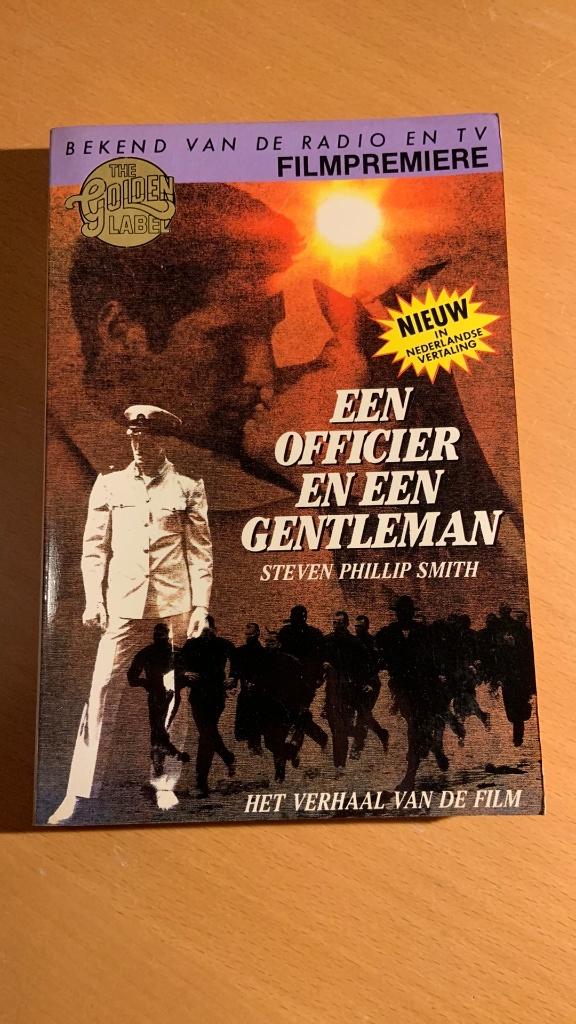 Een officier en een gentleman - Steven Phillip Smith, Ophalen of Verzenden