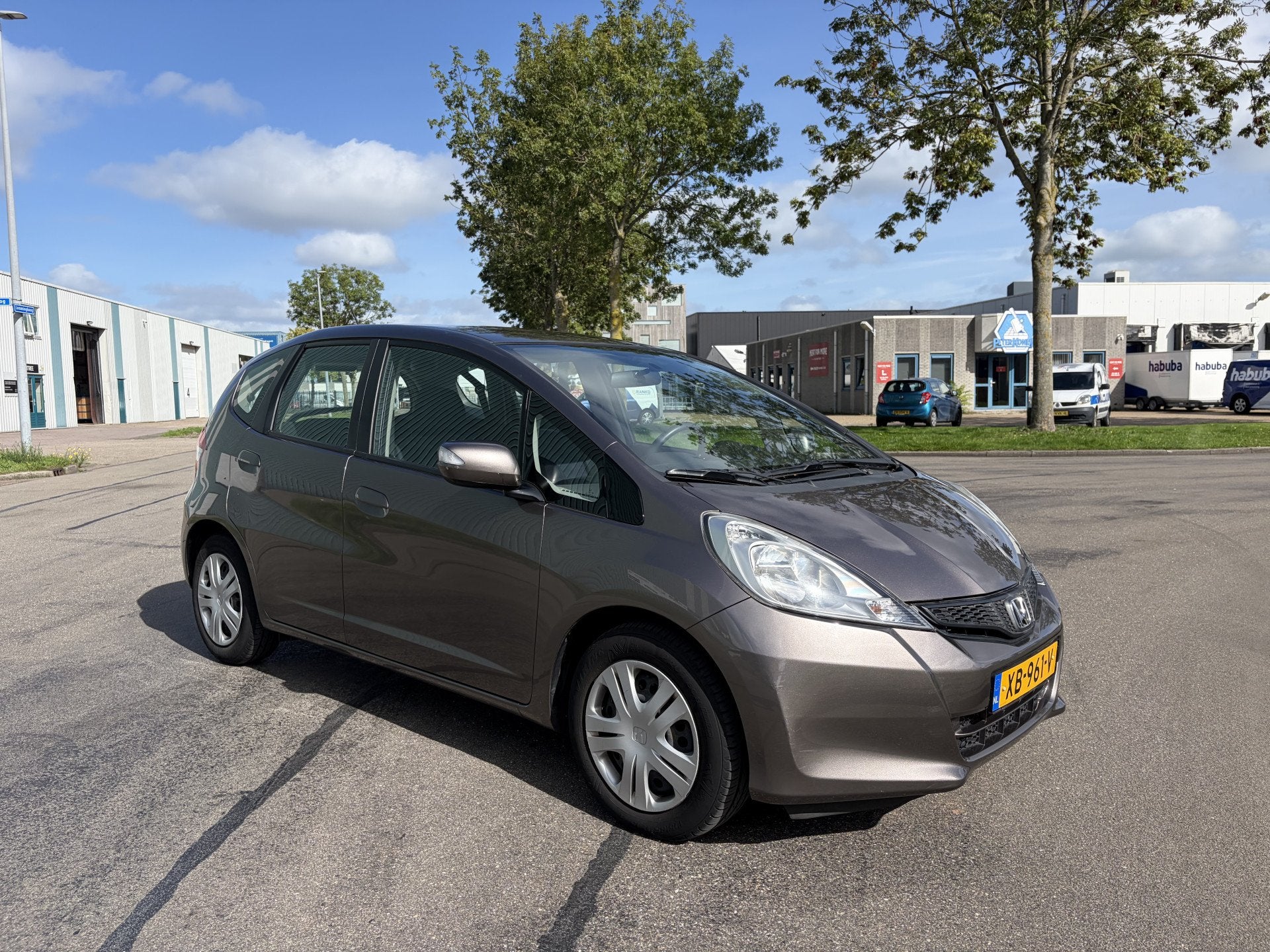 Honda Jazz 1.4-16 Trend Automaat 100 PK. Onverwoestbare auto, Auto's, Euro 5, Gebruikt, 4 cilinders, Bruin