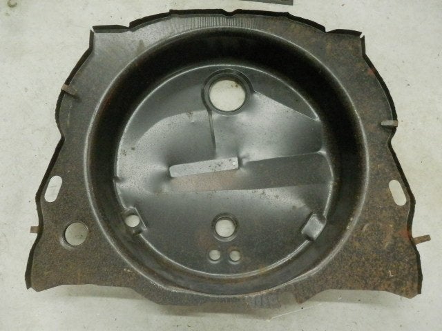 Reservewielbak VW Kever 1302 of 1303, Ophalen