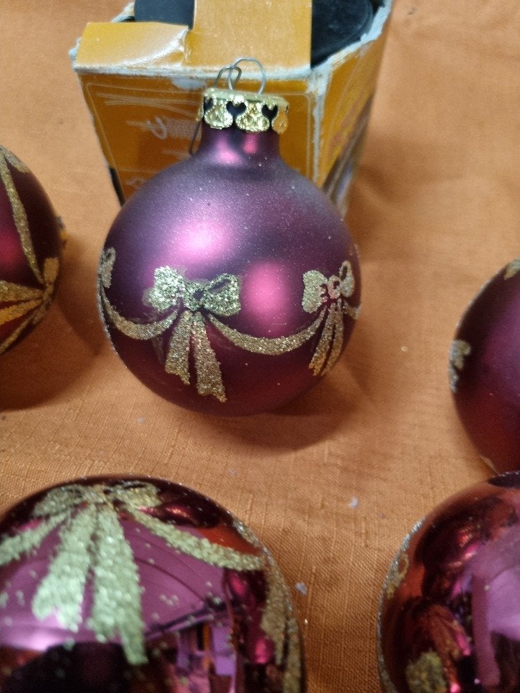 kerstballen met strik bordeaurood glas [b280], Ophalen of Verzenden, 'T Olde Gre-j, Info@toldegrej.nl, Endepoelstraat 20f Didam