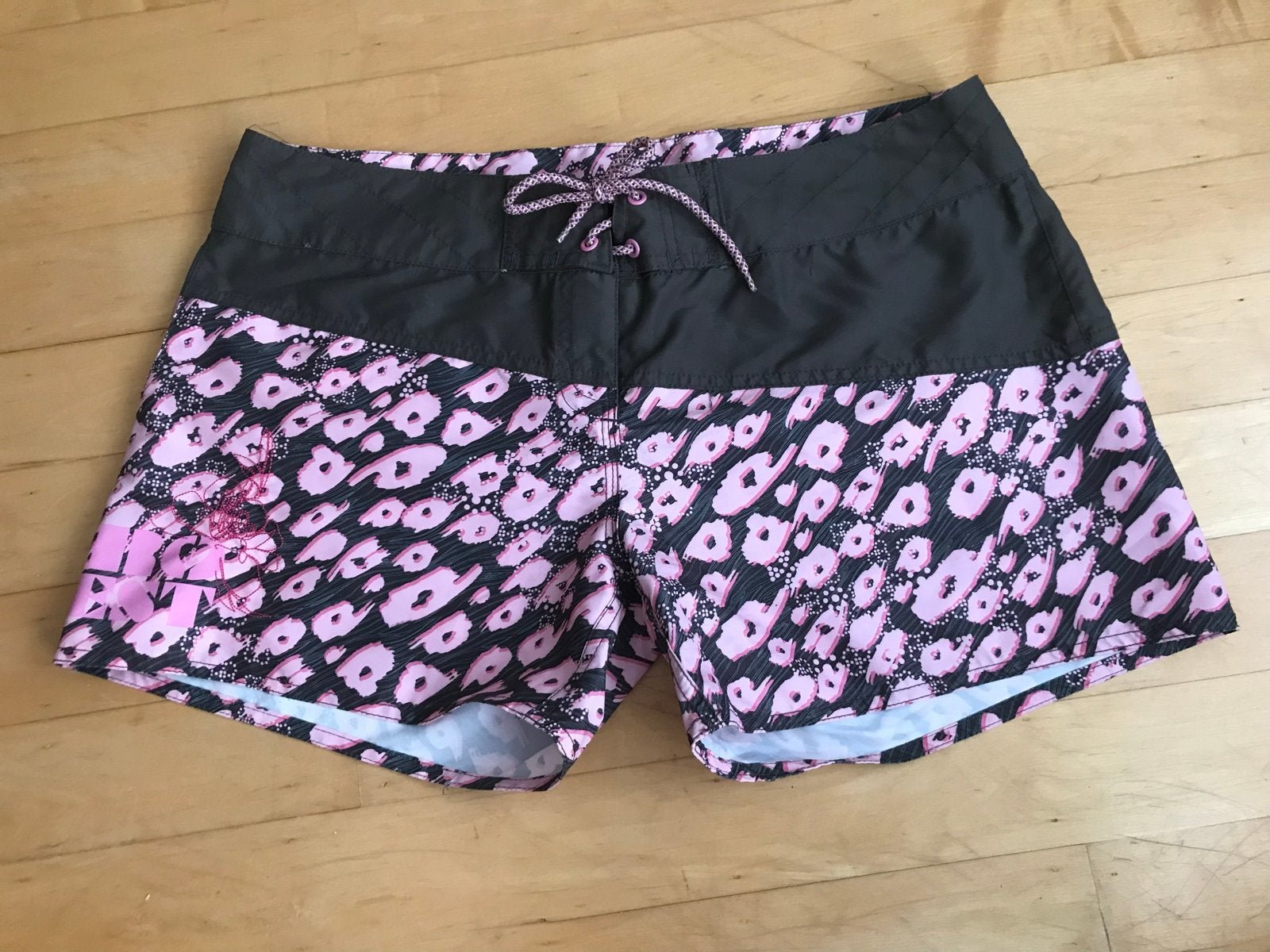 Protest dames short XL (42) - Sneldrogend zwemshort, Kleding | Dames, Ophalen of Verzenden, Zo goed als nieuw, Meerkleurig, Zwembroek of Short
