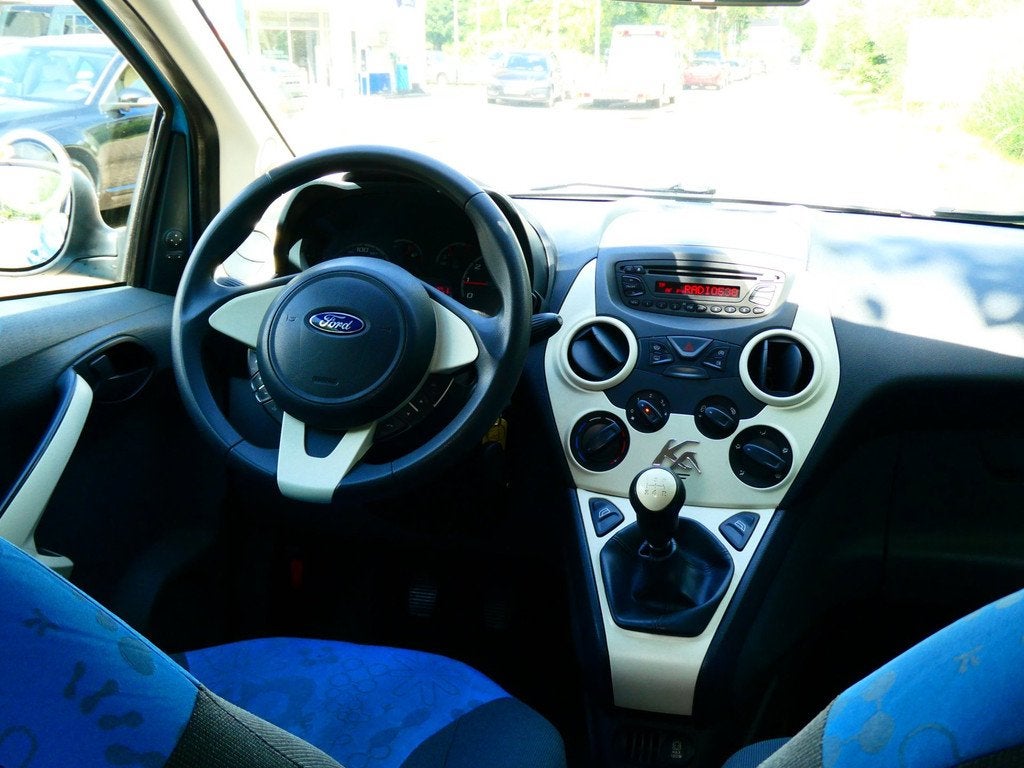 Ford Ka 1.2 Titanium Airco 135.000km. 2e eigenaar Zuinig His, Voorwielaandrijving, Euro 5, Stof, Gebruikt