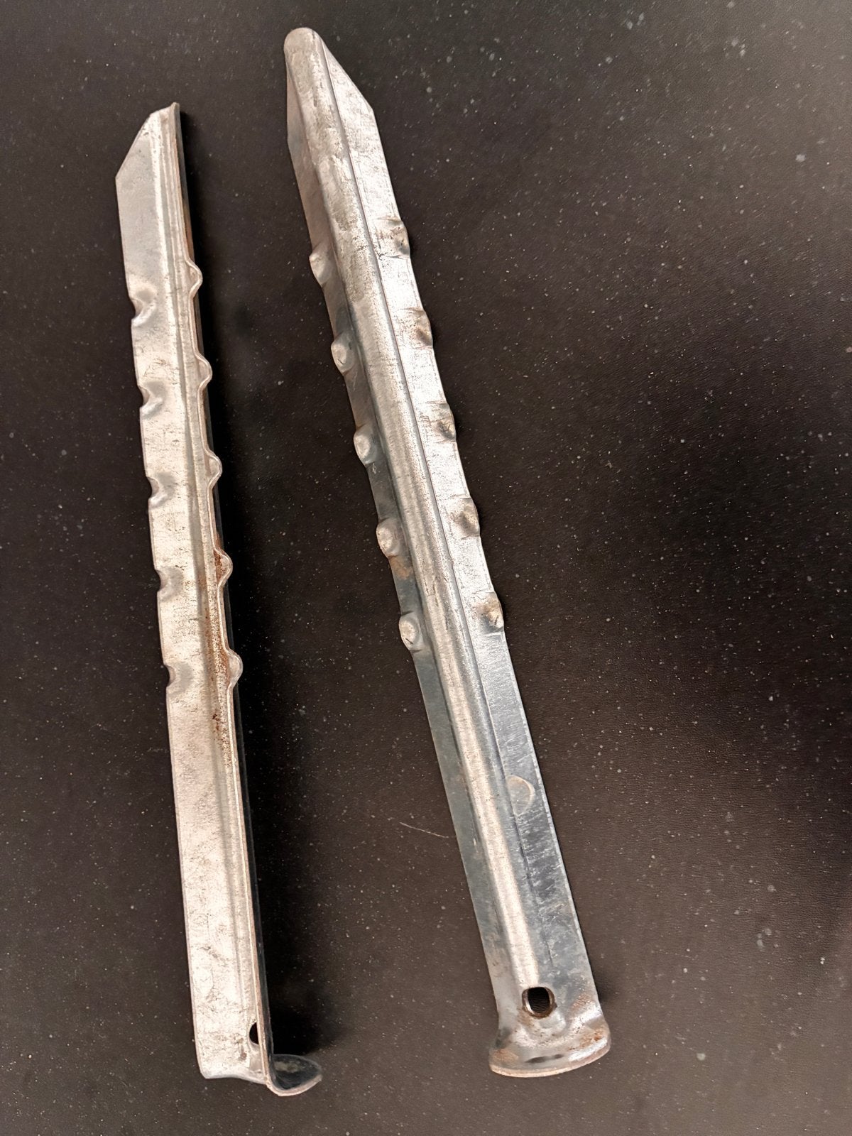 Metalen grondpennen voor hekwerk of tent, Ophalen, Gebruikt