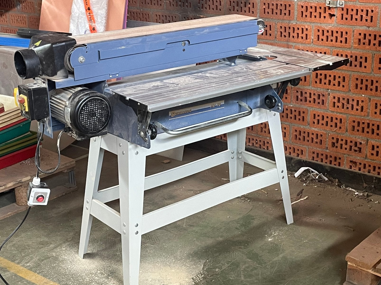 Bandschuurmachibe Bernardo HV70, Doe-het-zelf en Verbouw, Gereedschap | Zaagmachines, Ophalen, Gebruikt, 70 mm of meer, X