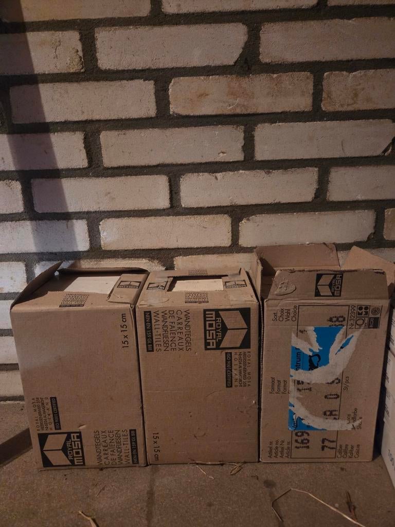 2 dozen nieuwe witte glans wandtegels 15x15 cm, Ophalen, Nieuw, Minder dan 20 cm, Minder dan 20 cm