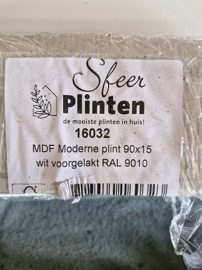 MDF Moderne plint 9015, Ophalen, Nieuw, Mdf, 200 tot 250 cm