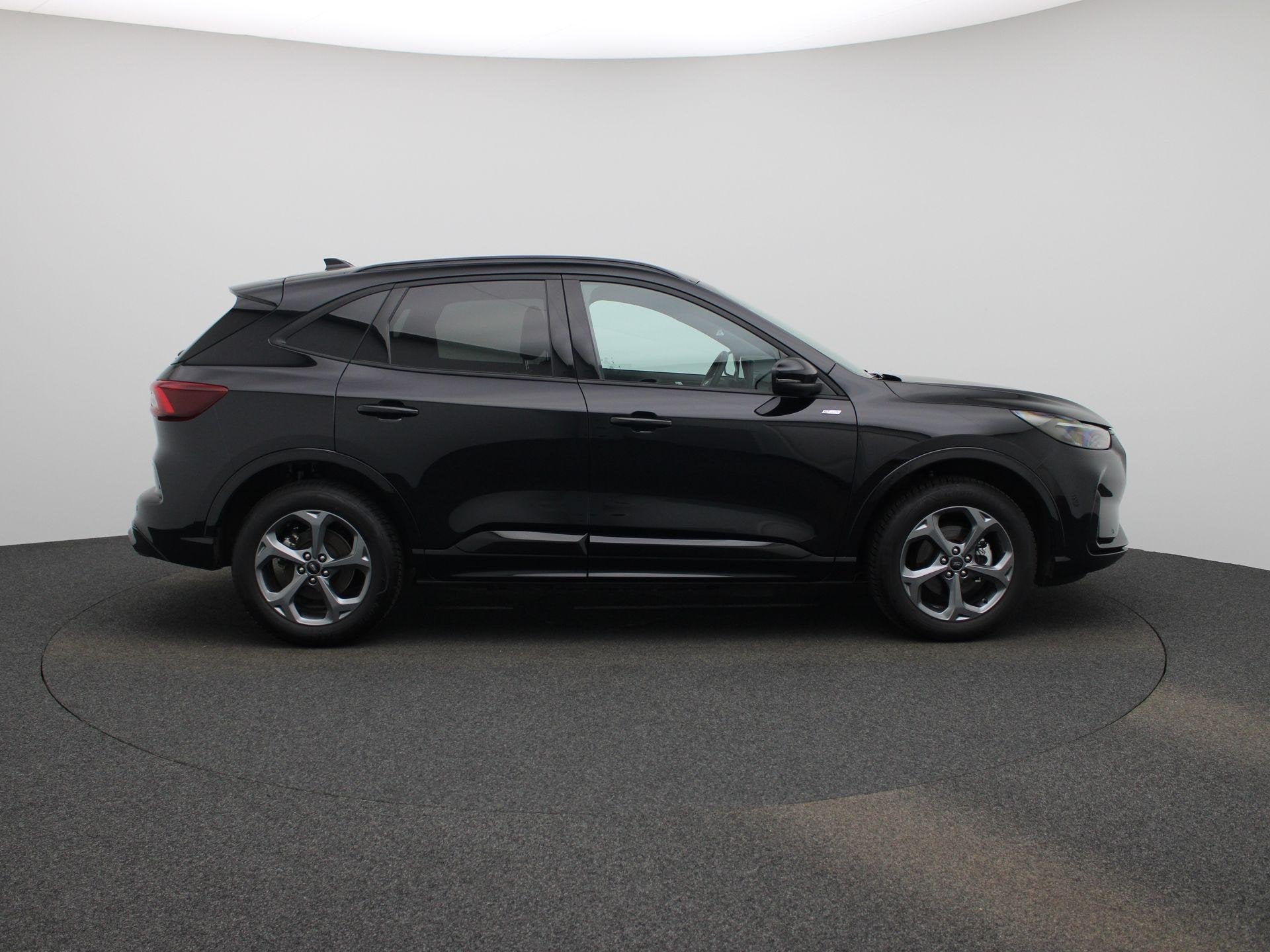 Foto 5 van Ford Kuga 2.5 PHEV ST-Line | Automaat | Verwarmde Voorstoele