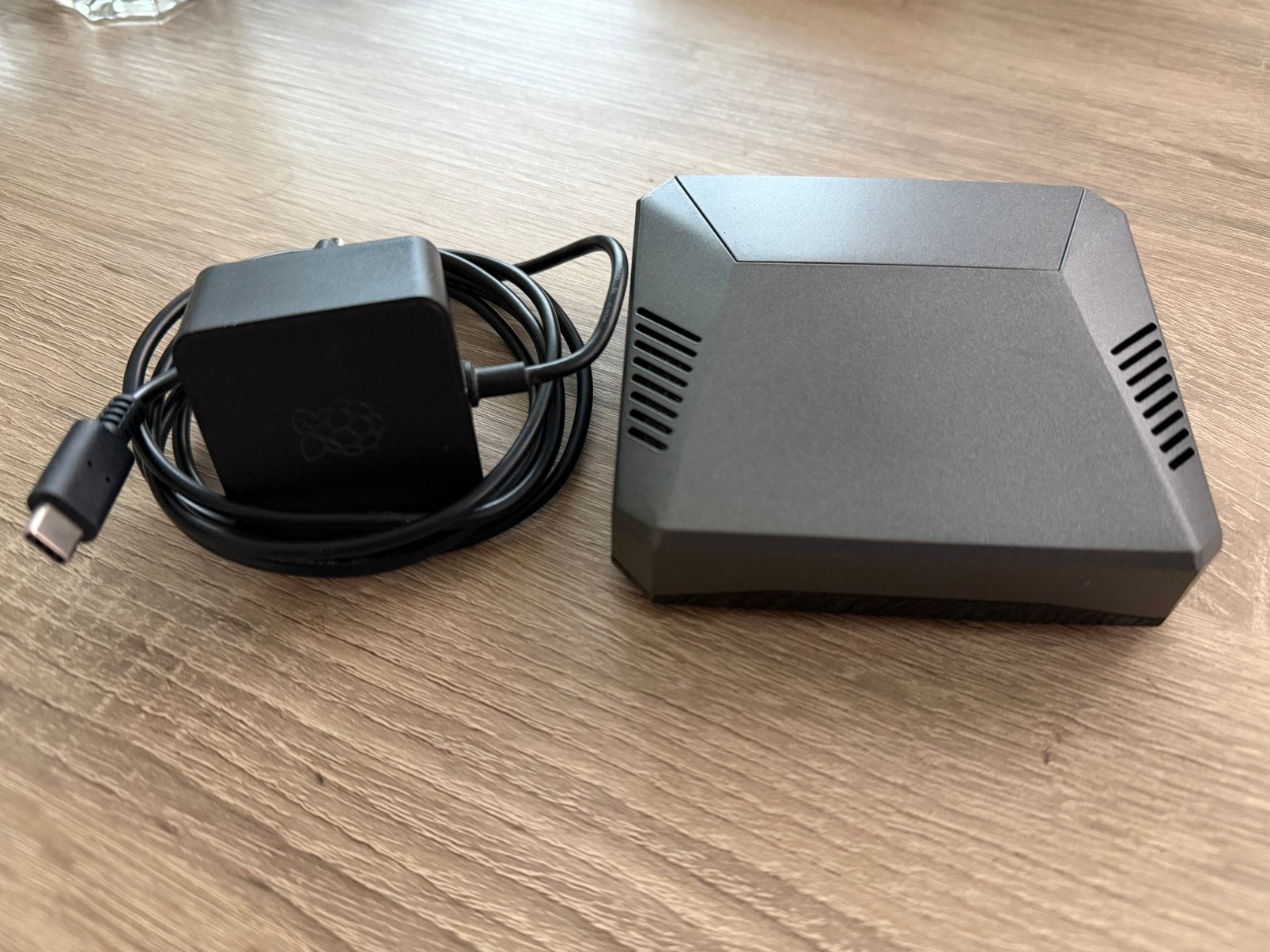 Raspberry Pi 4 Model B 8GB + Argon ONE behuizing, 8 GB, 32 GB, Ophalen of Verzenden, Zo goed als nieuw