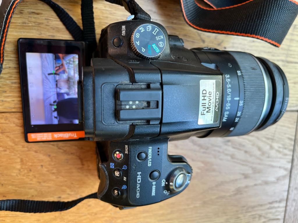Sony Alpha a33 spiegelreflexcamera met 18-55mm lens, Spiegelreflex, Ophalen of Verzenden, Zo goed als nieuw, 4 t/m 7 keer