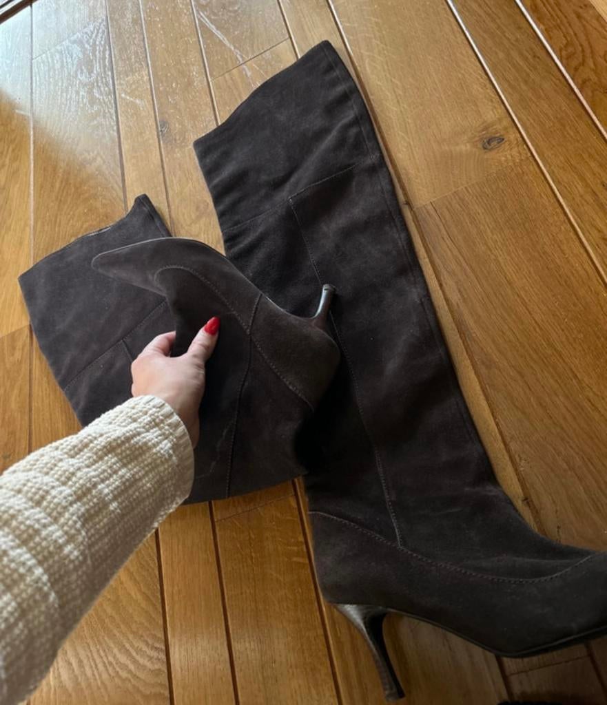 Suède overknee laarzen, Kleding | Dames, Schoenen, Ophalen of Verzenden, Zo goed als nieuw, Bruin, Hoge laarzen