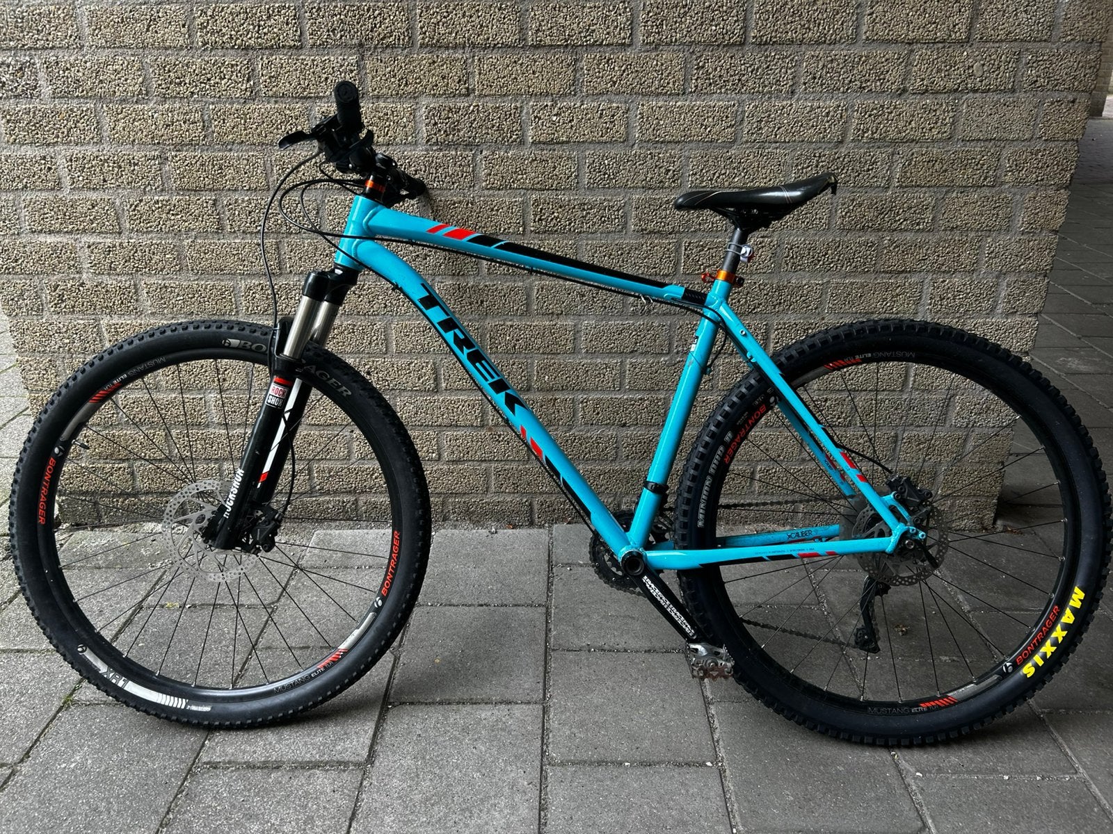 Foto 2 van Trek X caliber 9 Mtb (nieuwe remmen,achterwiel en stuurpen)