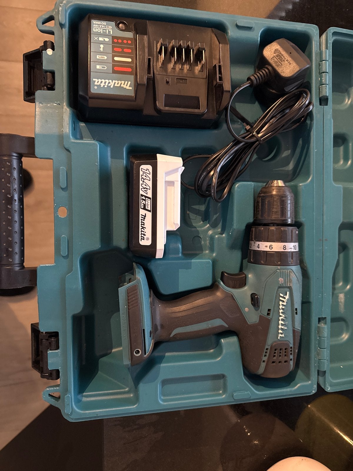 Makita HP347DWE Accuboormachine met nieuwe Accu en Lader