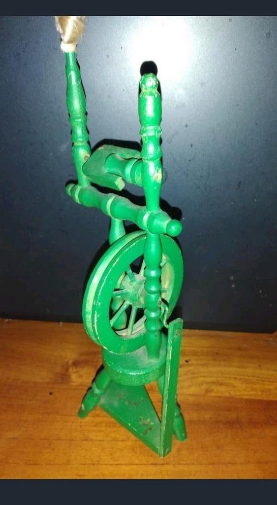 Miniatuur Spinnewiel Hout Groen - Decoratief, Hobby en Vrije tijd, Spinnewielen en Spinnen, Gebruikt, Overige typen, Ophalen of Verzenden