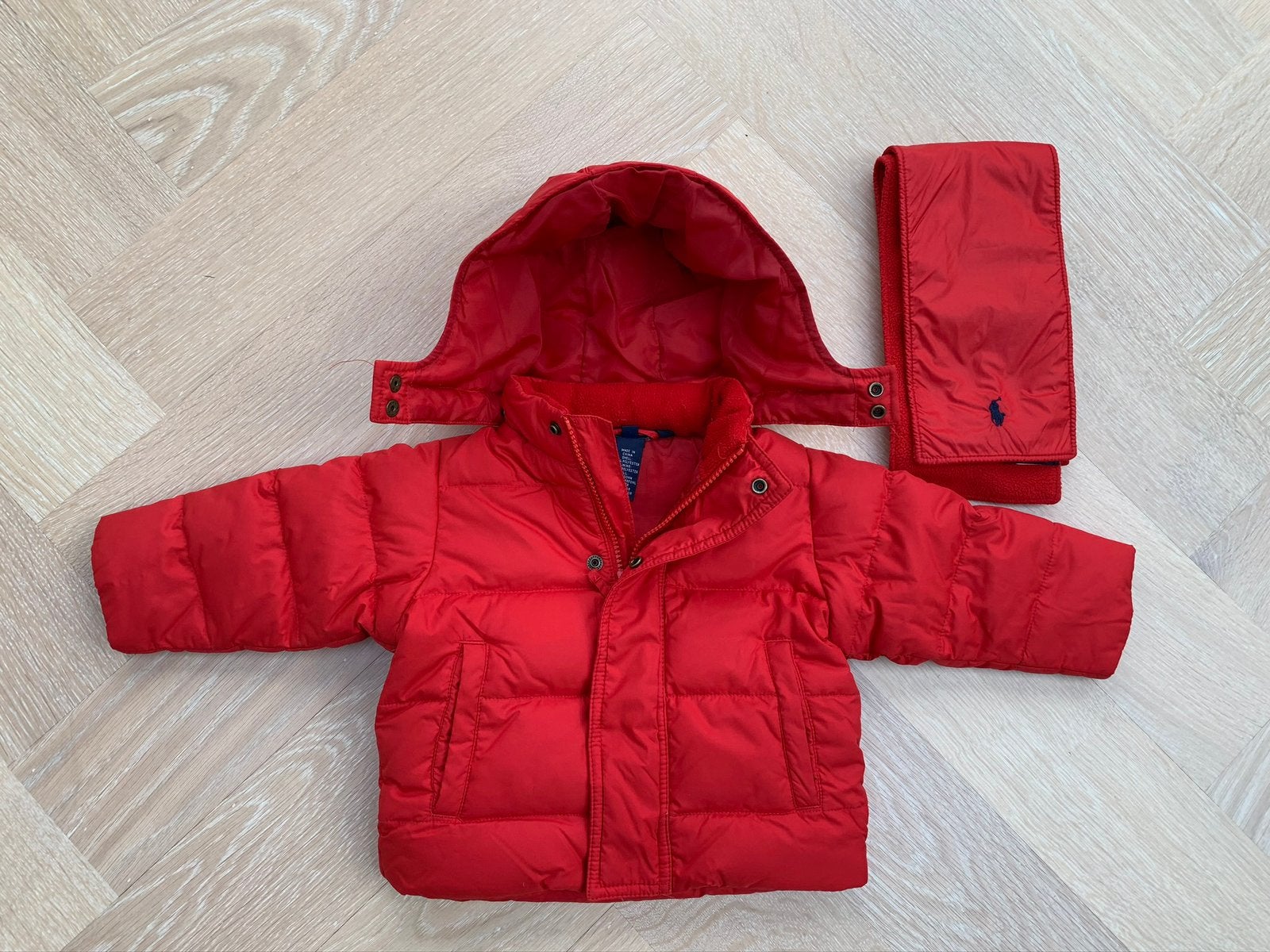 ZGAN: Donsjas met afneembare capuchon van Ralph Lauren mt 80, Ophalen of Verzenden, Zo goed als nieuw, Jongetje, Jasje