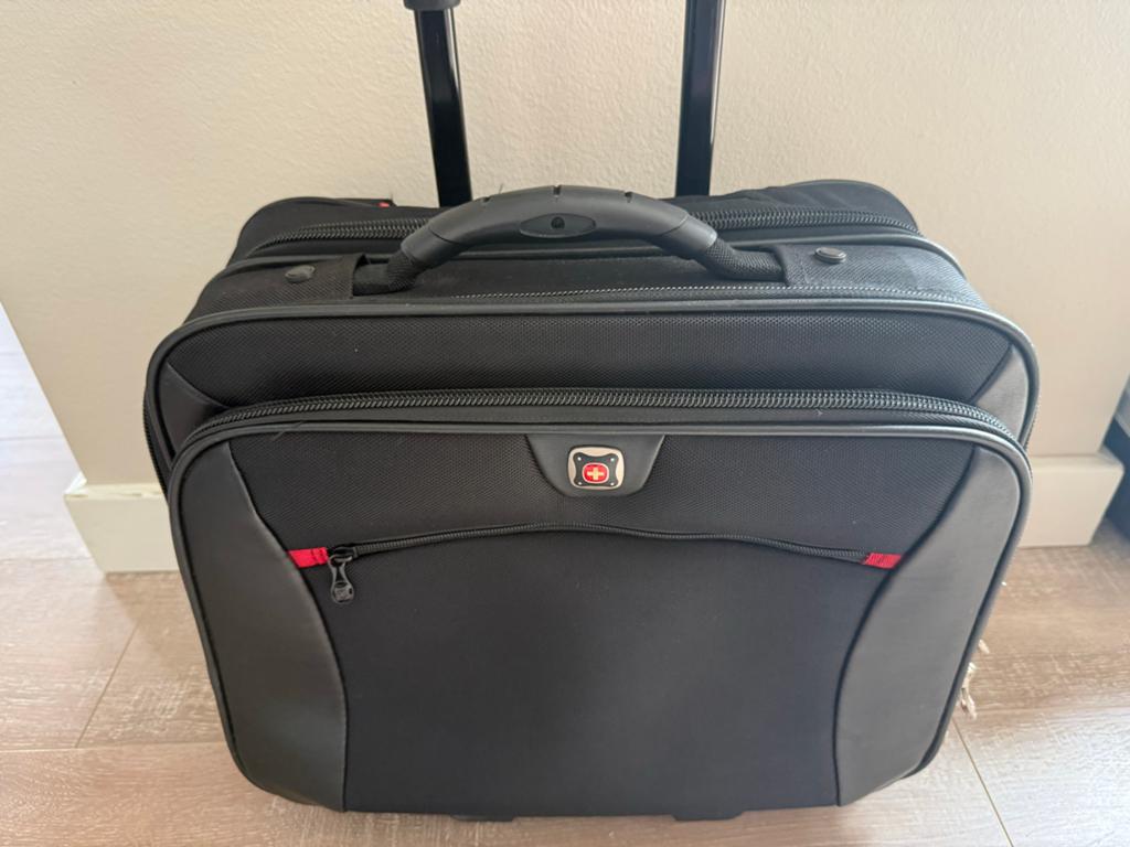 Wenger trolley laptoptas / business koffer zwart, Computers en Software, Laptoptassen, Ophalen of Verzenden, 17 inch of meer, Zo goed als nieuw
