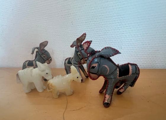 Lot met 5 ezels, Ophalen of Verzenden, Zo goed als nieuw, Beeldje of Figuurtje