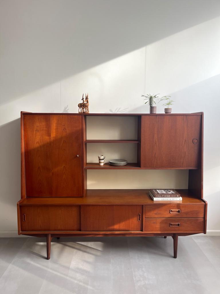 Vintage teakhouten highboard/dressoir/kast, jaren 60, Huis en Inrichting, Kasten | Ladekasten, Ophalen, Gebruikt, 1 of 2 laden