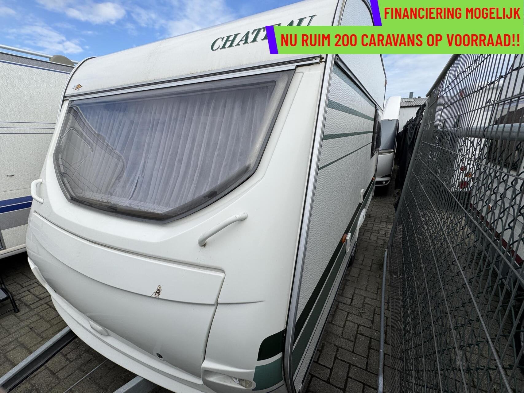 Chateau CARATT 400, DWARSBED,VOORTENT,KOELKAST, Caravans en Kamperen, Chateau, Hordeur, Bedrijf, 750 - 1000 kg