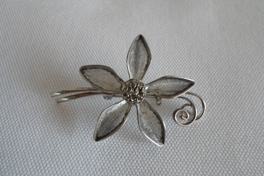 Broche Bloem, Overige materialen, 4 tot 7 cm, Ophalen of Verzenden, Zo goed als nieuw