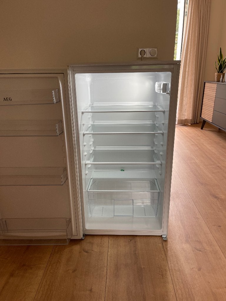 Inbouw koelkast AEG 1 jaar oud h102,1 x b54,8, 150 tot 200 liter, Zonder vriesvak, Zo goed als nieuw, 45 tot 60 cm