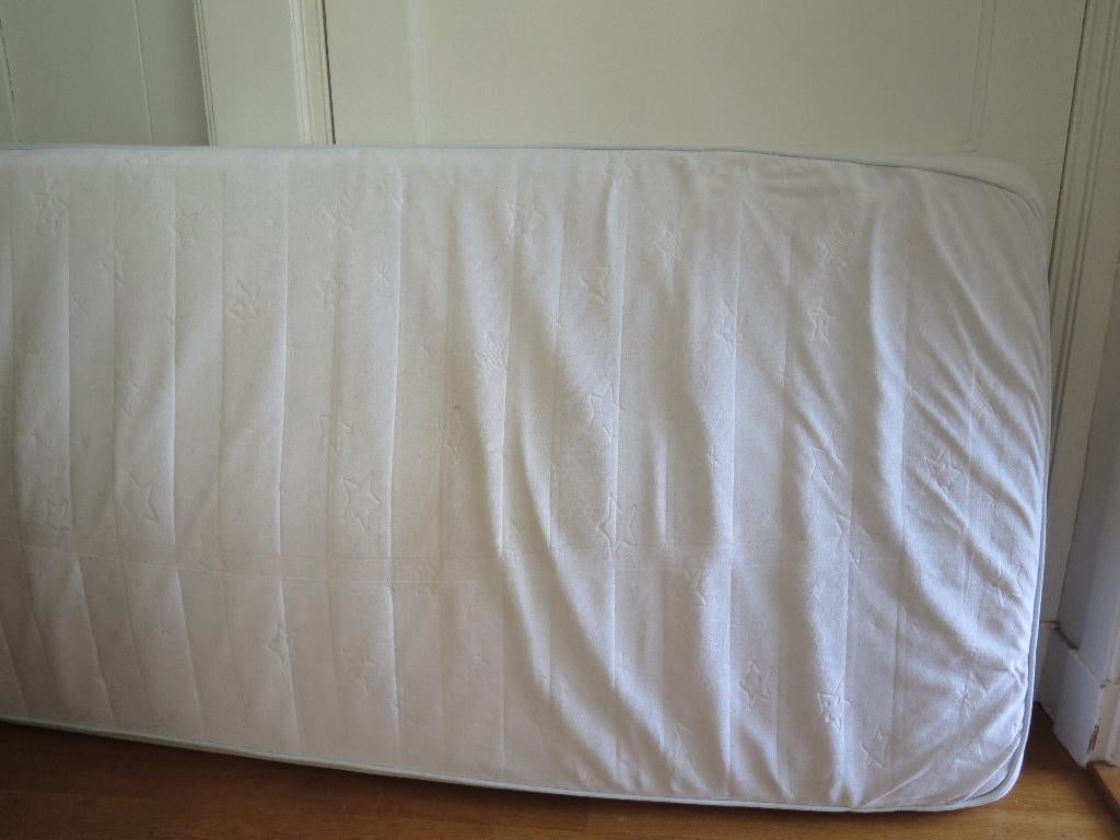 Kindermatras van 160x70 cm met wasbare hoes, Ophalen, Gebruikt, 140 tot 160 cm, Matras