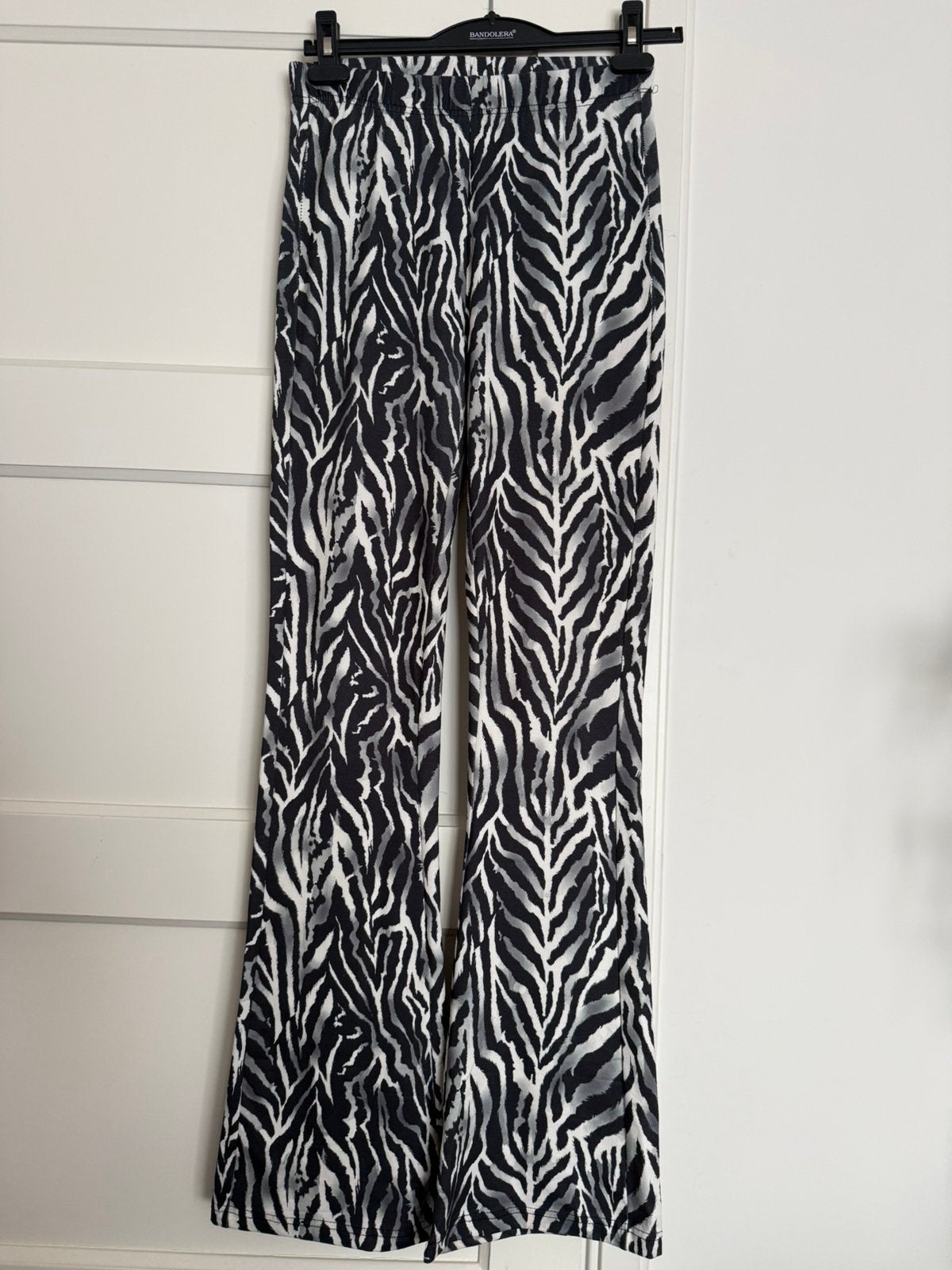 Seven Sisters zachte zwart witte flared broek maat M, Kleding | Dames, Maat 38/40 (M), Zwart, Ophalen of Verzenden, Lang