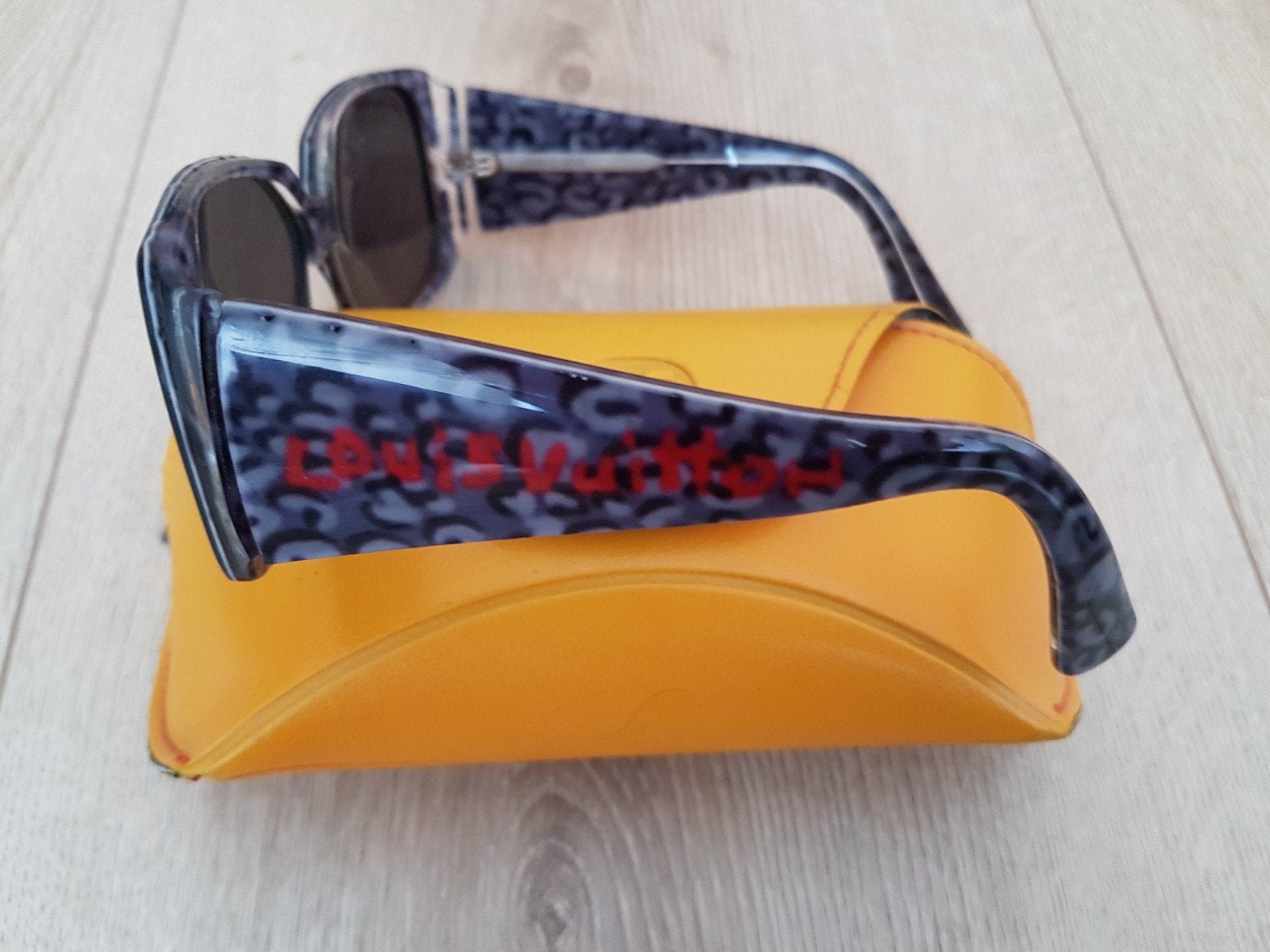 Zeldzame vintage Louis Vuitton zonnebril. Unisex., Zonnebril, Zwart, Zo goed als nieuw, Ophalen