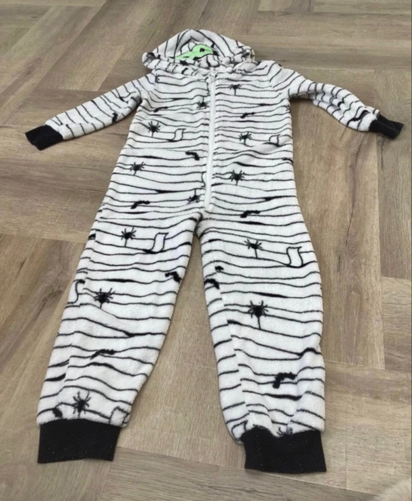 Warme spider Onesie Maat 98/104, Ophalen of Verzenden, Gebruikt, Jongen, Nacht- of Onderkleding