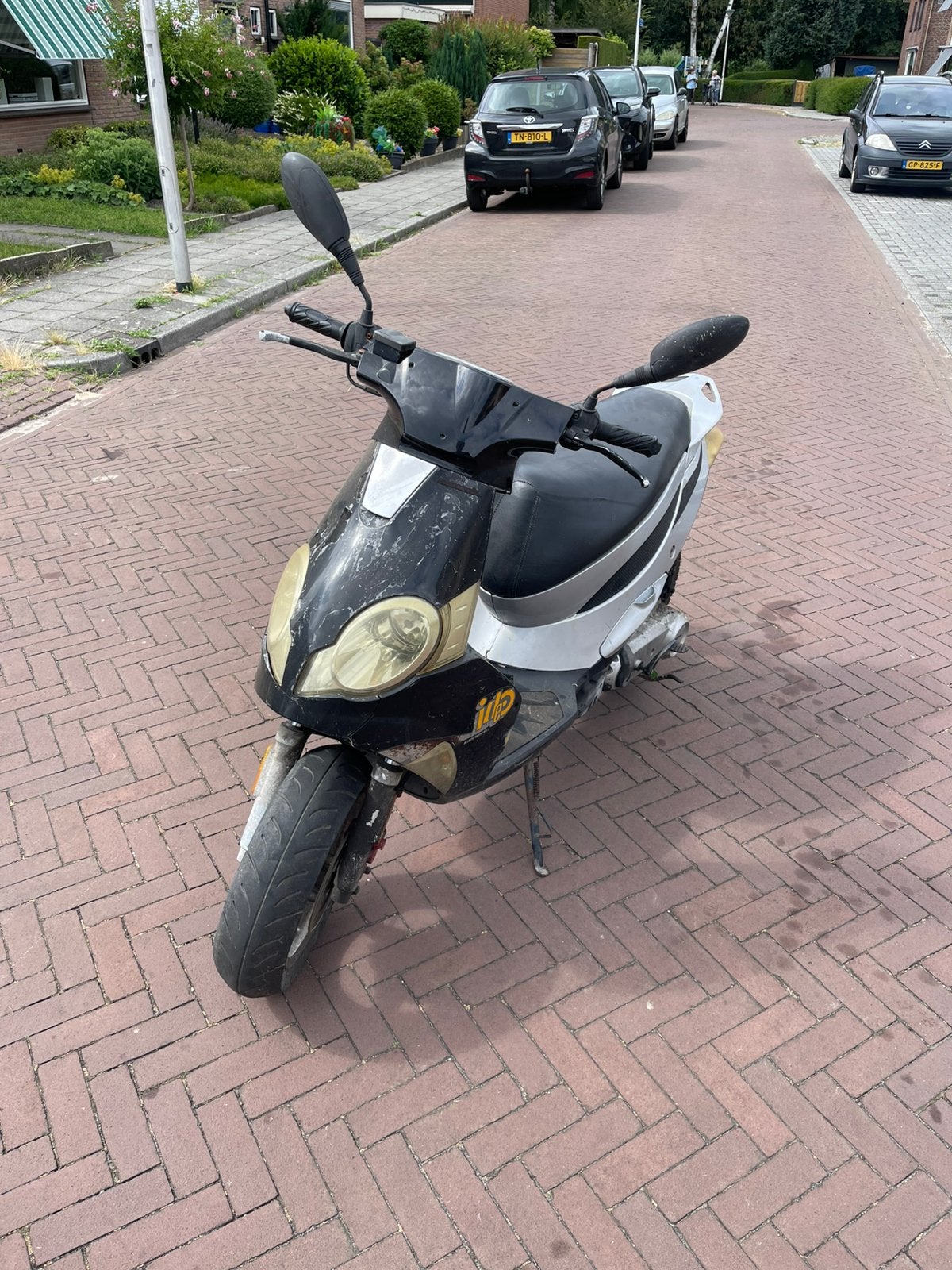 Generic ideo 2 takt scooter, Ophalen, Zo goed als nieuw, Benzine, Overige modellen