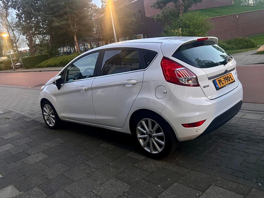 Ford Fiesta 1.0 EcoBoost Titanium 2017| Navi |Cruise |PDC, Auto's, Ford, Voorwielaandrijving, Zwart, 100 pk, Origineel Nederlands