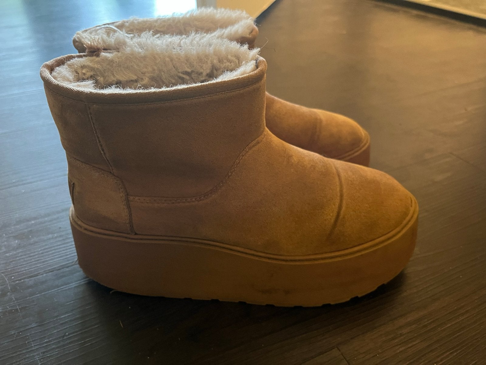 Bershka Uggs - Maat 39, Ophalen, Gedragen, Bruin, Lage of Enkellaarzen