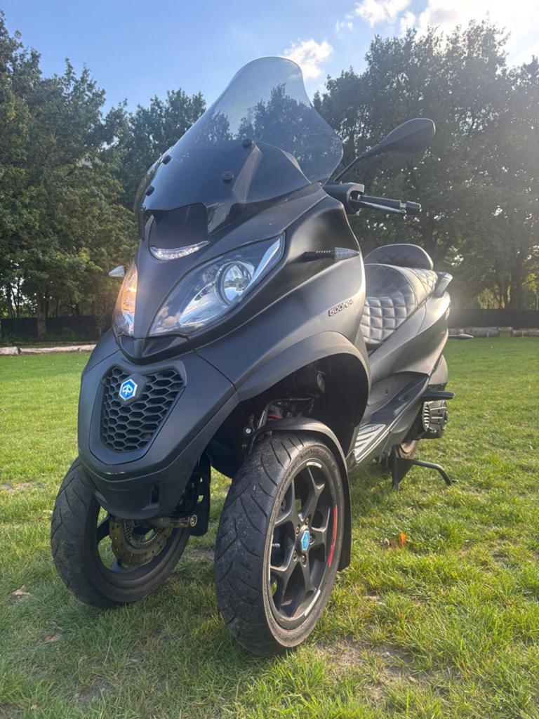 Piaggio MP3 500 HPE Sport - Akrapovic uitlaat, Motoren, Scooter, Particulier