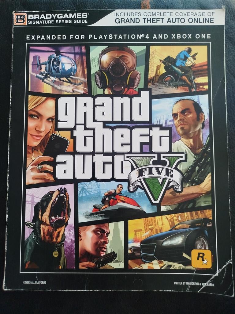 GRAND THEFT AUTO V SIGNATURE GUIDE BRADYGAMES PS4 XBOX 1, Ophalen of Verzenden
