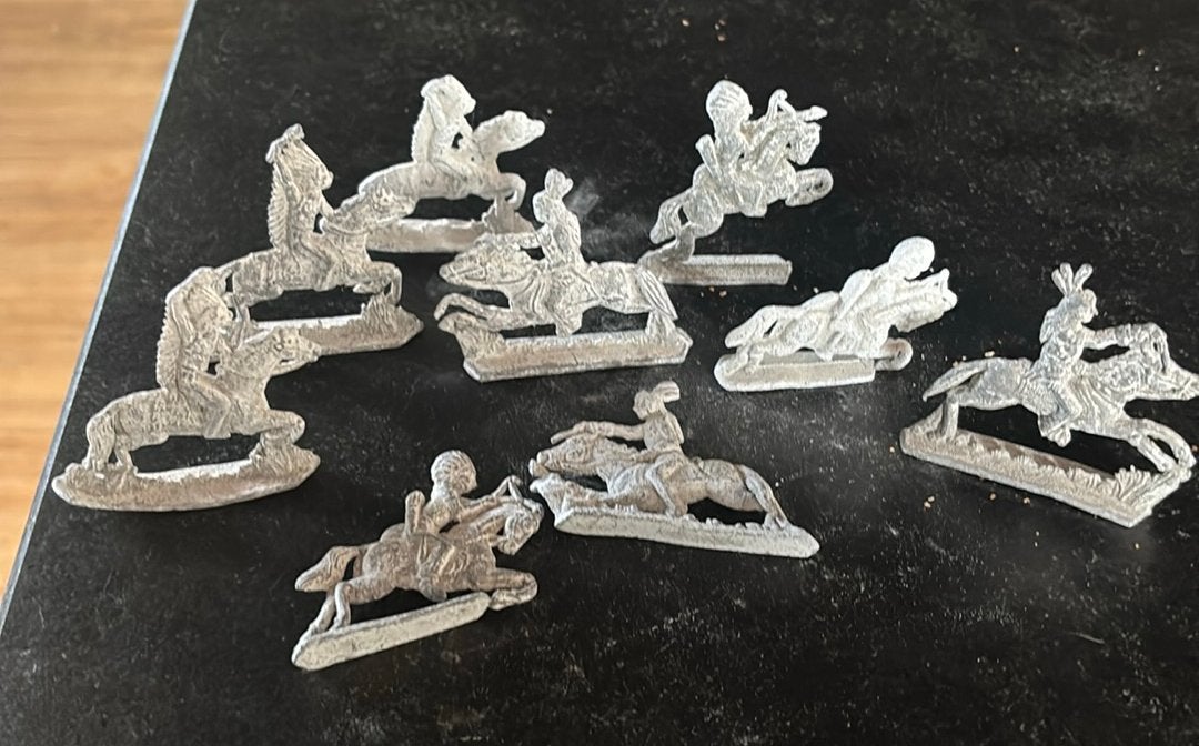9 oude tinnen indianen te paard Zinnfiguren, Ophalen of Verzenden, Gebruikt