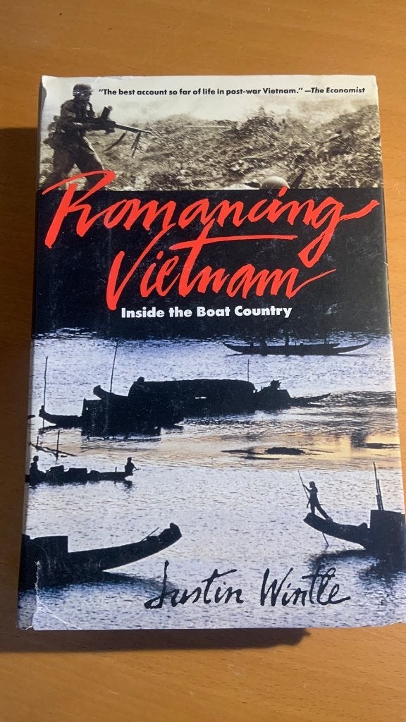 Romancing Vietnam - Justin Wintle, Boeken, Ophalen of Verzenden, Azië