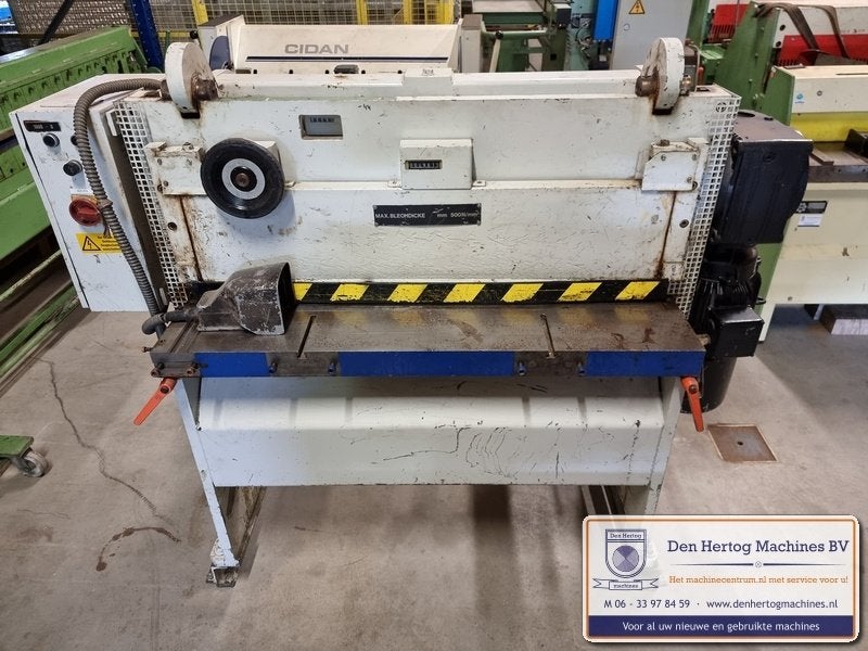 DMF 1100x4mm elektrische achteraanslag compactschaar 400V, Ophalen, Gebruikt
