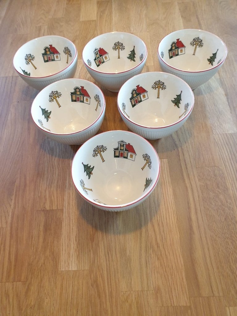 Windsor christmas kom op voet soepkom kerst kerstservies, Overige typen, Ophalen of Verzenden, Zo goed als nieuw, Overige stijlen