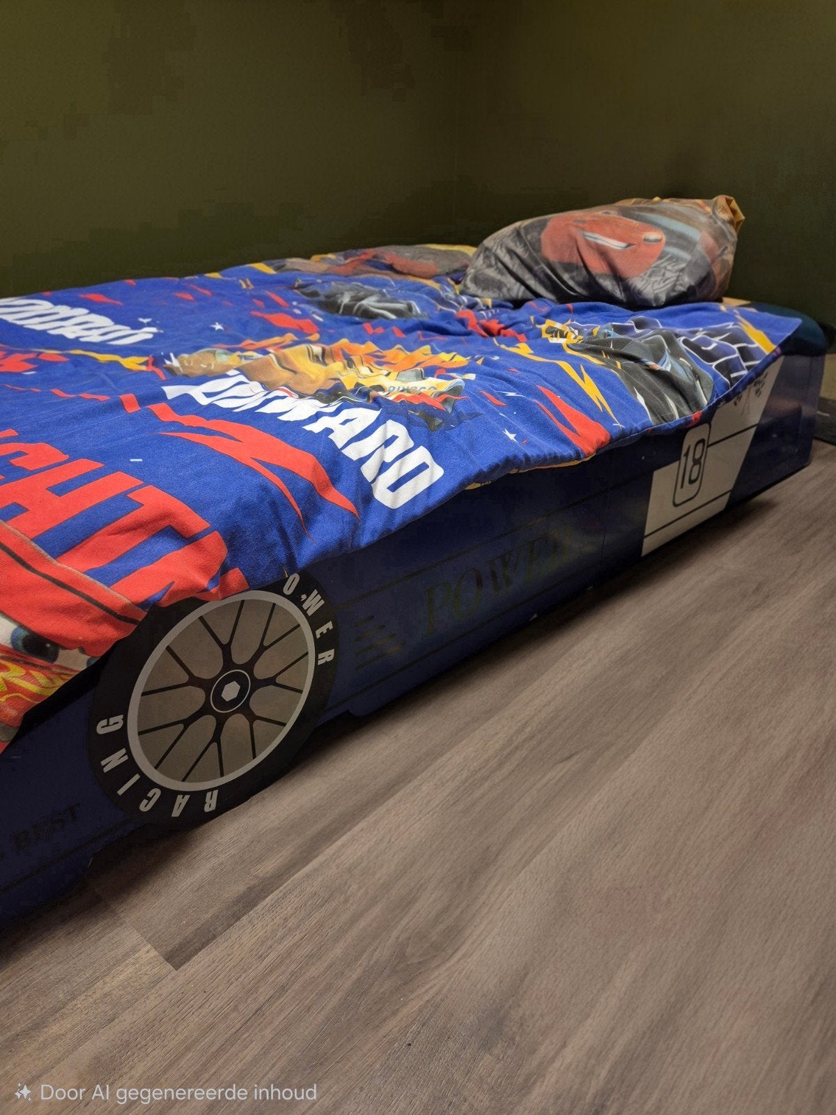 Kinderbed  raceauto met dekbedovertrek, Ophalen, Gebruikt, 90 cm, Eenpersoons
