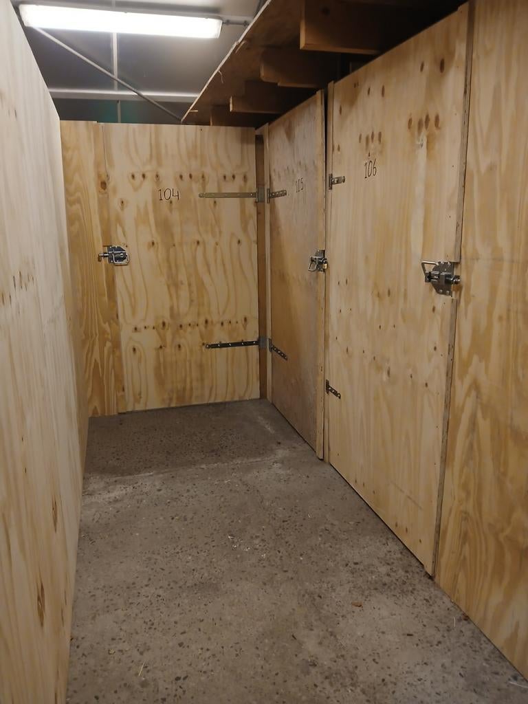 Te huur Opslagruimte 12 m² zwaanshoek, Huizen en Kamers, Garages en Parkeerplaatsen
