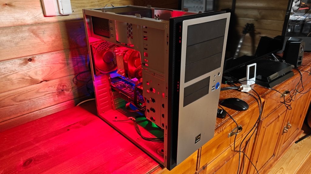 Retro E-Sports PC Rode LED|Core i7/Xeon|Nvidia GTX|SSD, Computers en Software, Desktop Pc's, Ophalen of Verzenden, Gaming, HDD