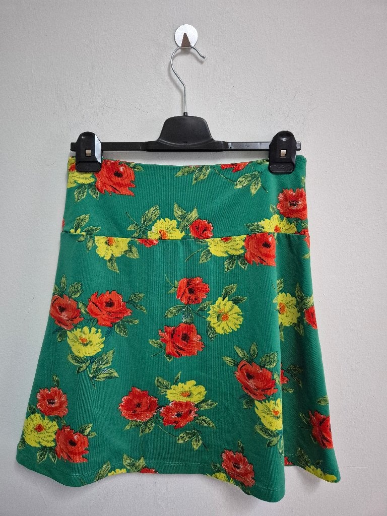 R48 - Groene King Louie rok met bloemen maat S (1), Kleding | Dames, Rokken, Maat 38/40 (M), Ophalen of Verzenden, Zo goed als nieuw