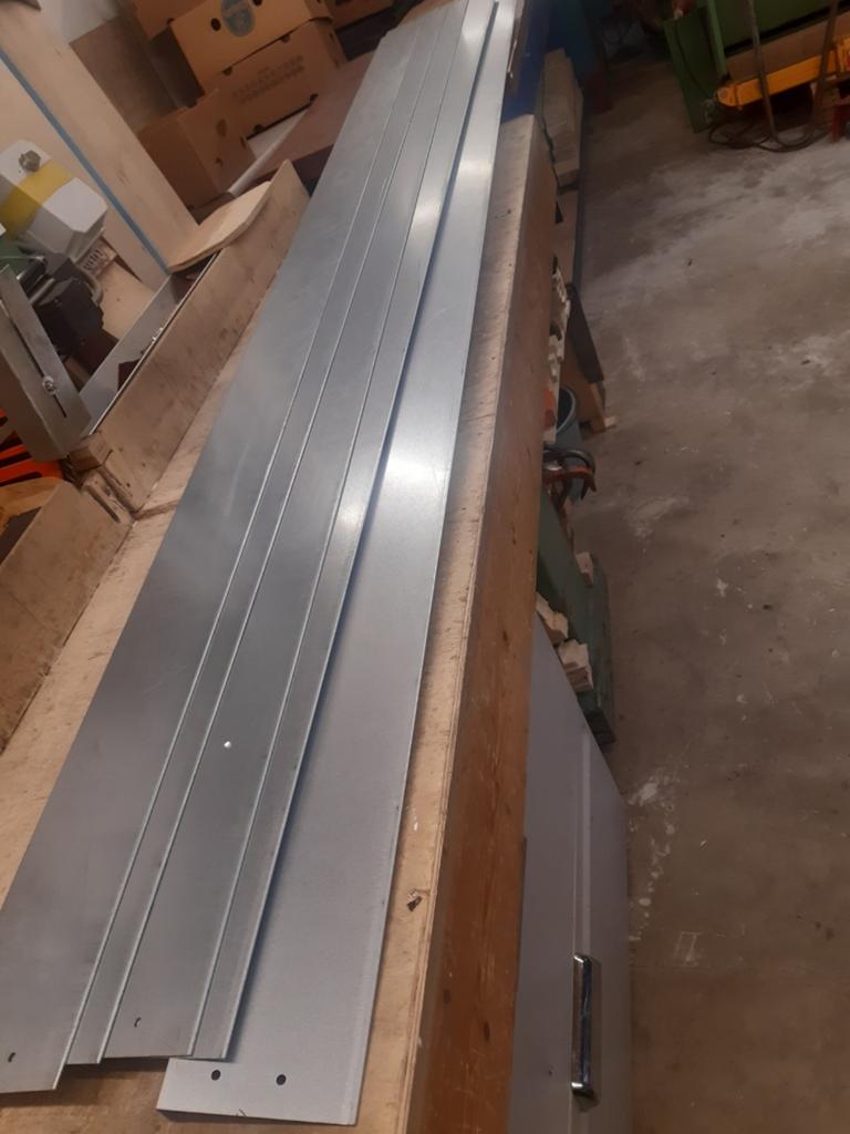 5  Gegalvaniseerde hoekstukken., Ophalen, 250 mm of meer