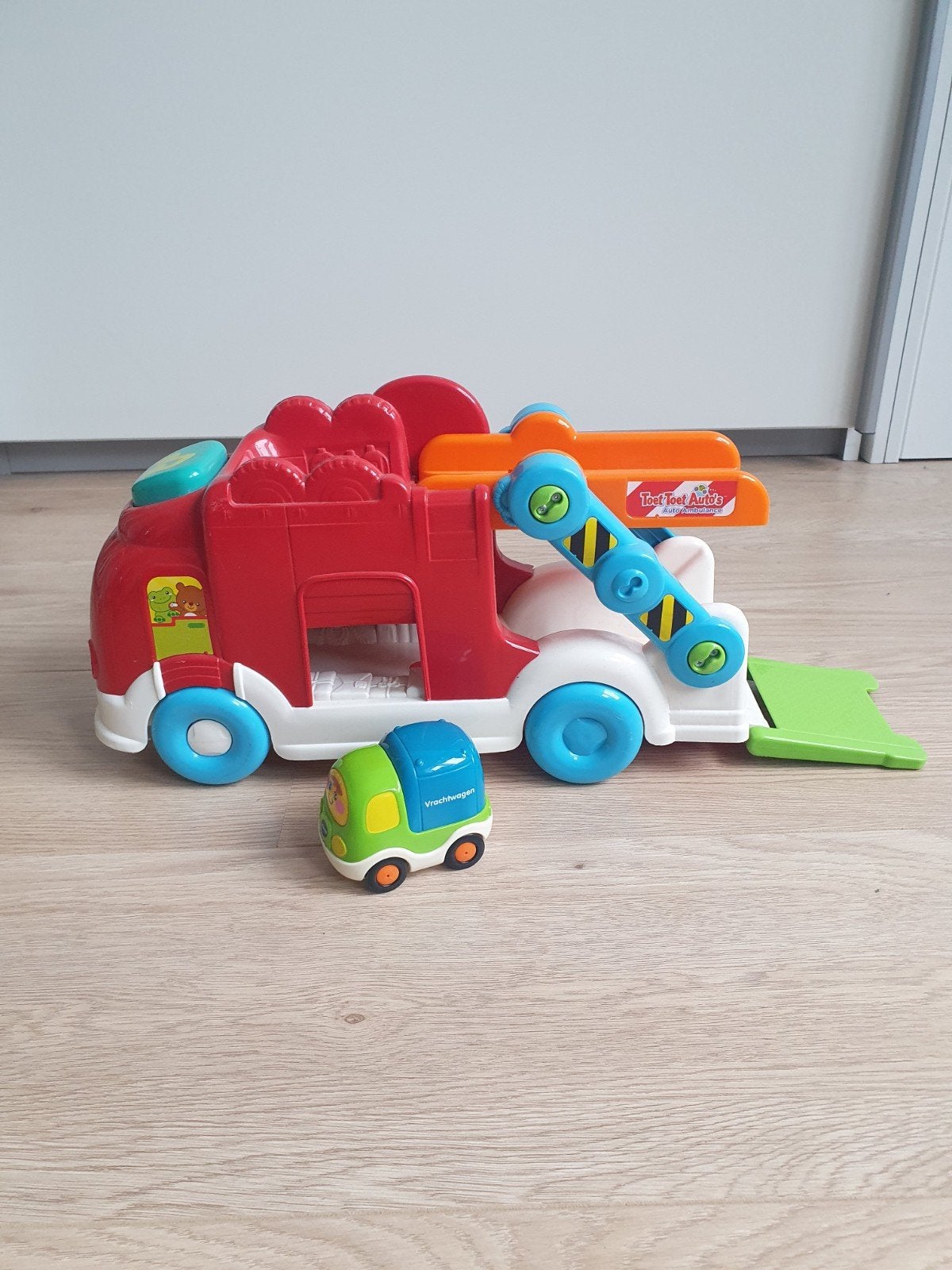 Toet toet auto's autoambulance, Ophalen of Verzenden, 2 tot 4 jaar