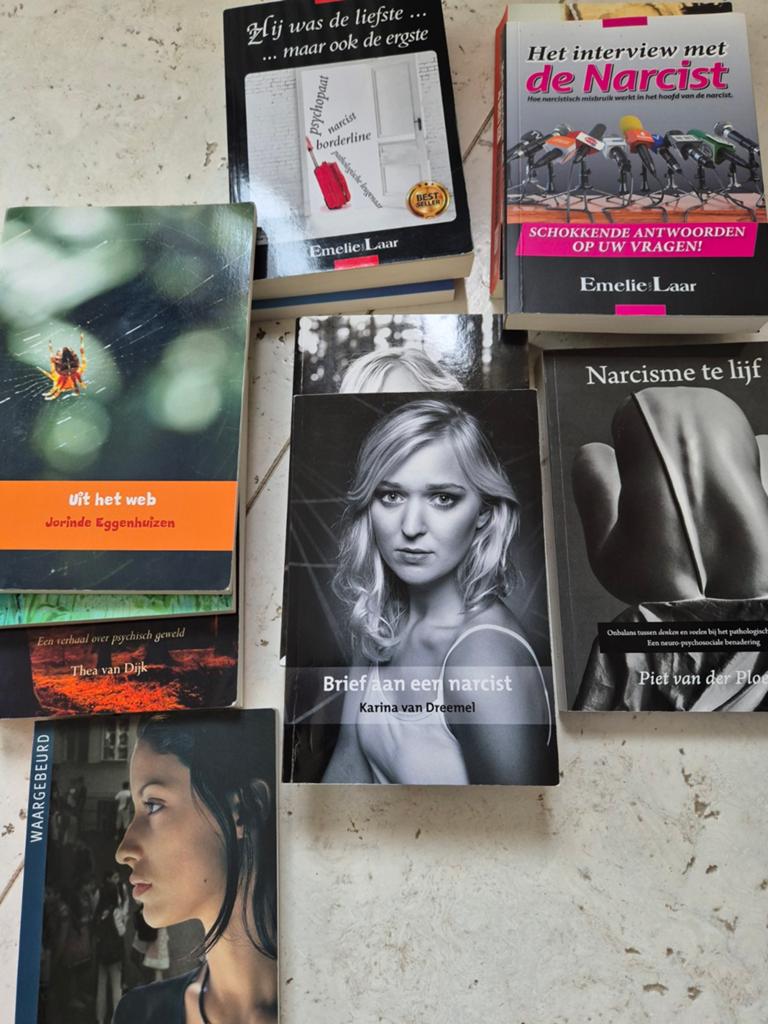 Narcisme boeken, Boeken, Ophalen of Verzenden, Zo goed als nieuw, Emelie van Laar