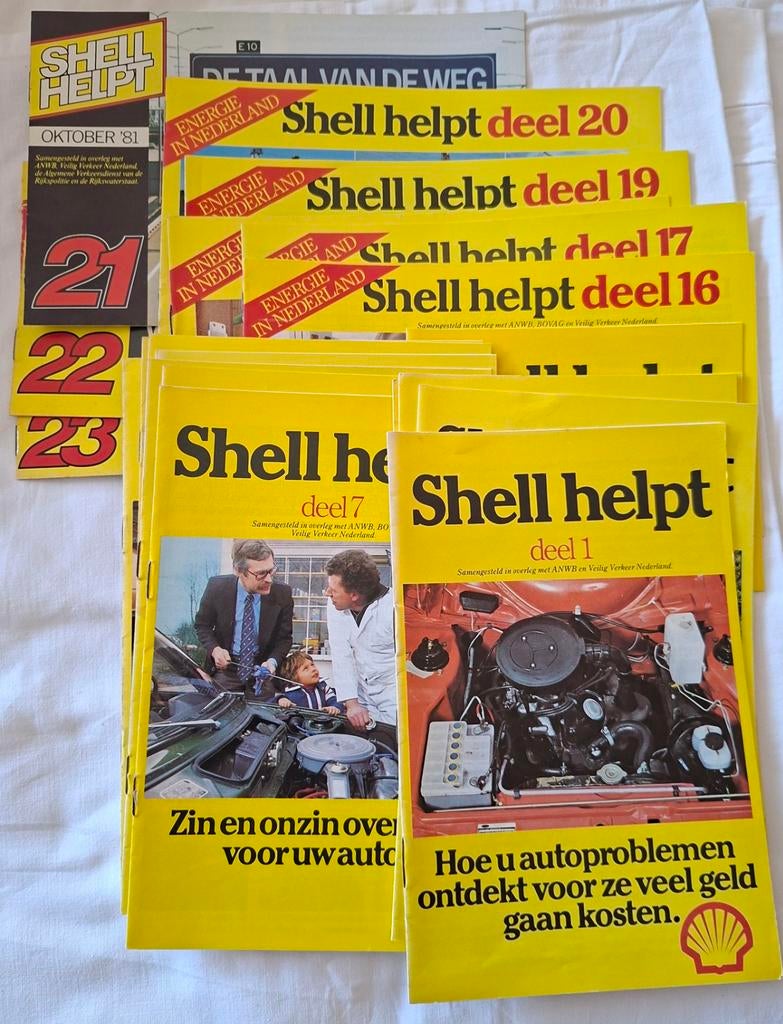 Shell Helpt Boekenreeks 1977-1982 - Auto Onderhoud Gidsen, Boeken, Ophalen of Verzenden, Gelezen, Algemeen, Shell (in samenwerking met ANWB en Veilig Verkeer Nederland)