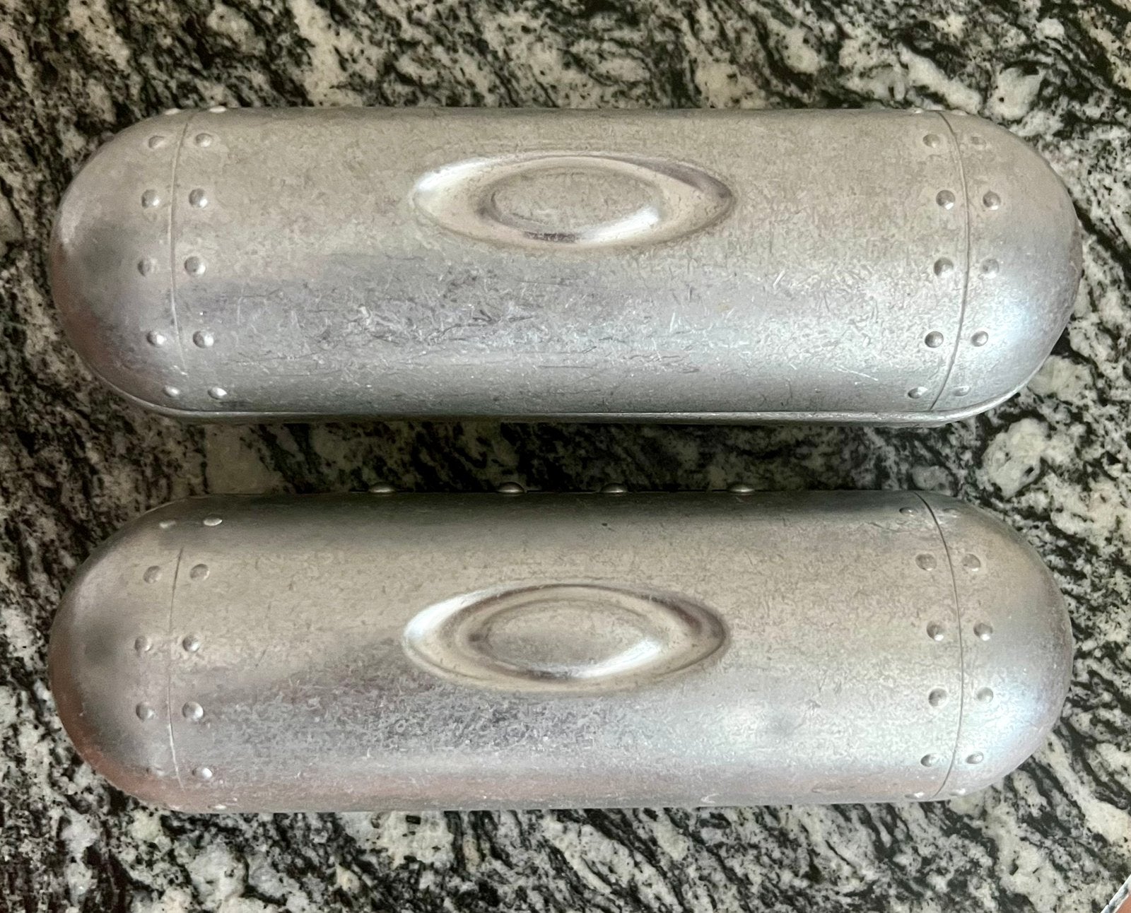 Set van 2 Originele  Oakley Metal Vaults - Zilver Aluminium, Ophalen, Nieuw, Ray-Ban